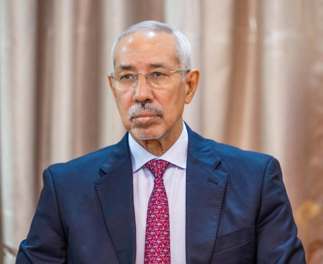 وزير الدفاع يمثل الرئيس الغزواني في قمة الاتحاد الإفريقي الاستثنائية بلواندا