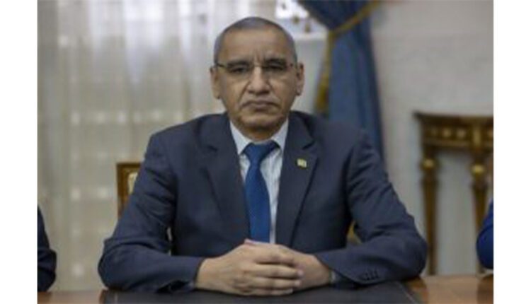 وزير الداخلية يعود إلى نواكشوط بعد زيارة رسمية إلى المغرب