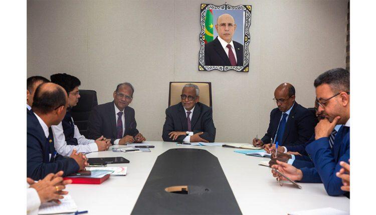 وزير الشؤون الاقتصادية يبحث مع السفير الهندي تعزيز التعاون بين البلدين