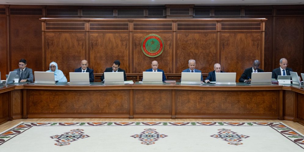 مجلس الوزراء يقر علاوة للمدرسين ويصادق على مشاريع استثمارية في كيفه ونواكشوط