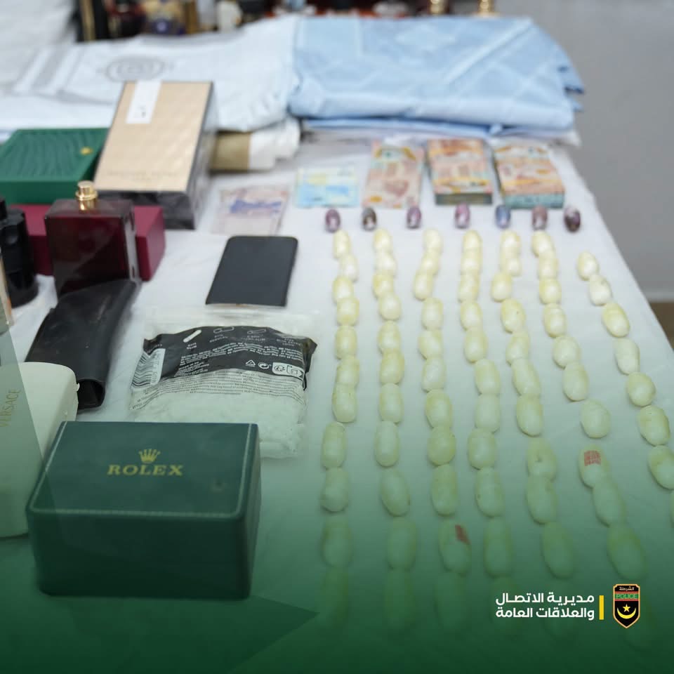 الشرطة تفكك شبكة لتهريب المخدرات وتصادر كيلوغرامًا من الكوكايين