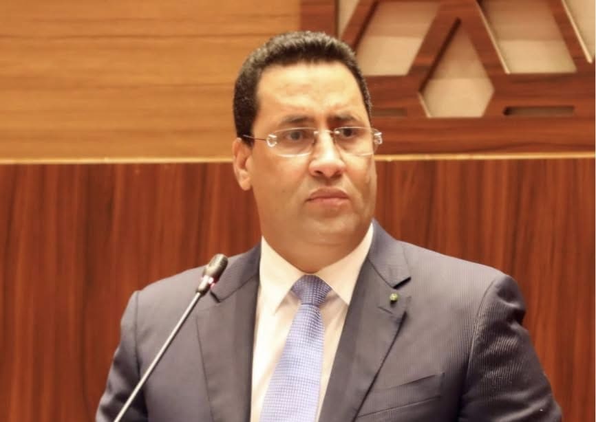 الوزير الأول يشيد بالمؤتمر الصحفي للرئيس ويصفه بـ"الناجح"