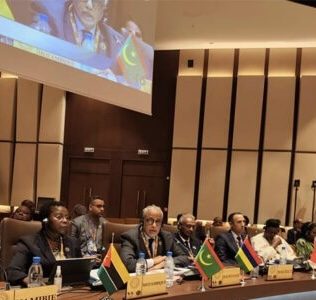 موريتانيا تؤكد دعمها للتحول الاقتصادي الإفريقي خلال اجتماعات البنك الإفريقي للتنمية