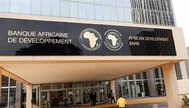 البنك الإفريقي للتنمية: توقعات بنمو اقتصاد إفريقيا بـ4.2% في 2026 رغم التوترات الجيوسياسية وارتفاع التضخم