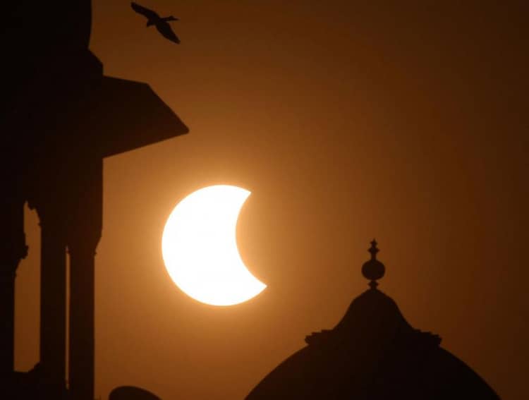 كسوف جزئي للشمس يُشاهد في سماء نواكشوط مساء اليوم